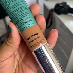 it cosmetics Makeup - IT cosmetics CC oil free matte cream “rich honey” it cosmetics Makeup - IT cosmetics CC oil free matte cream “rich honey”